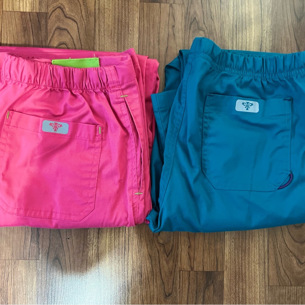 Med Couture Women’s Scrub Pants - Hot Pink & Teal